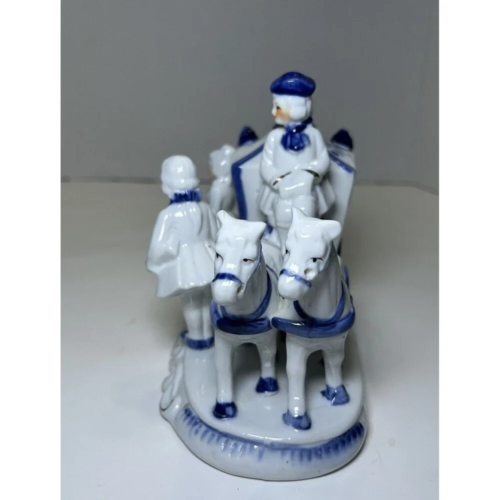 Vintage Victorian/Colonial Porcelain Horse Drawn Carriage Figurine White/Blue